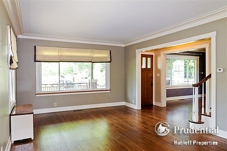 3rd image of 601 Park Ave