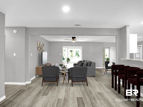 3rd image of 113 Paddock Dr