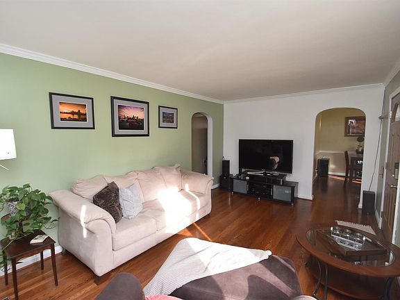 5th image of 4169 Paxton Woods Ln