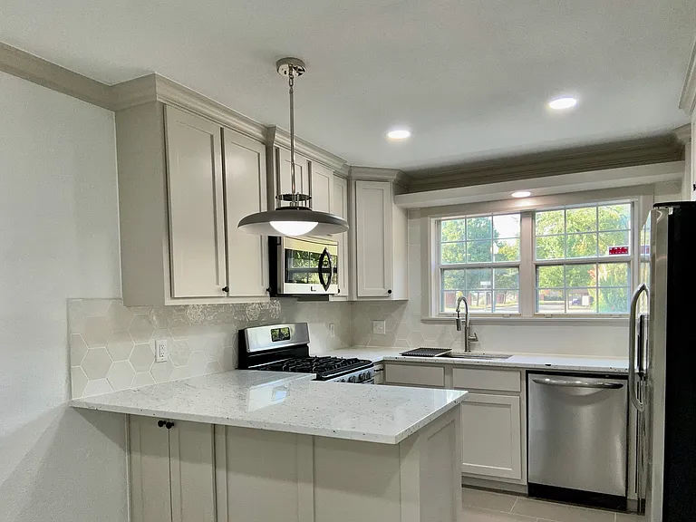 6245 S Yorktown Ave #1 — Photo 4