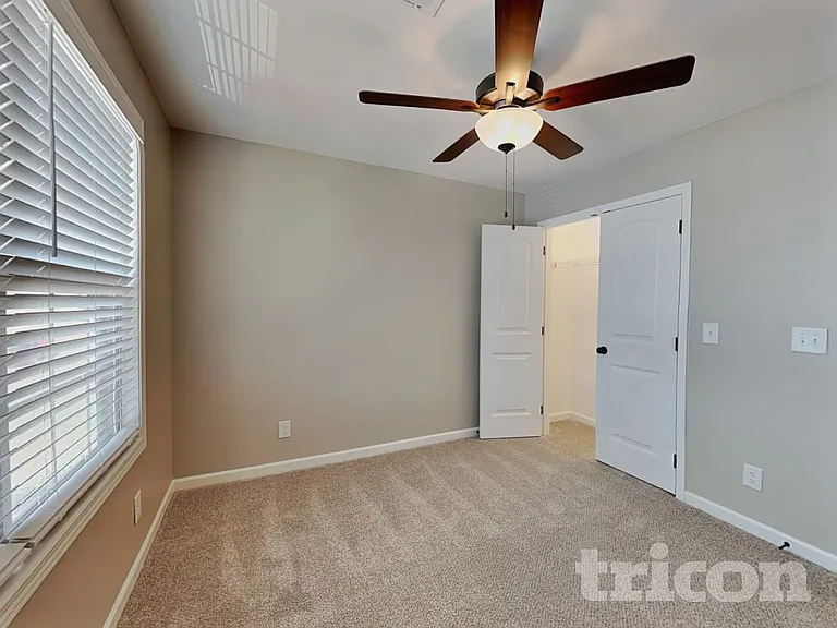 220 Signature Pl — Photo 12