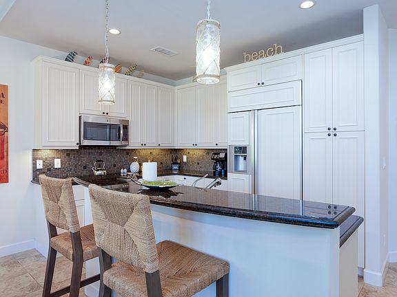 4th image of 68-1118 N Kaniku Dr APT 801
