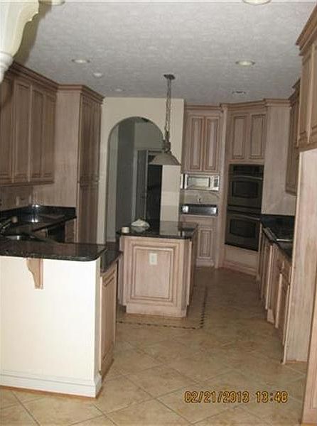 2nd image of 900 Canteberry Ln