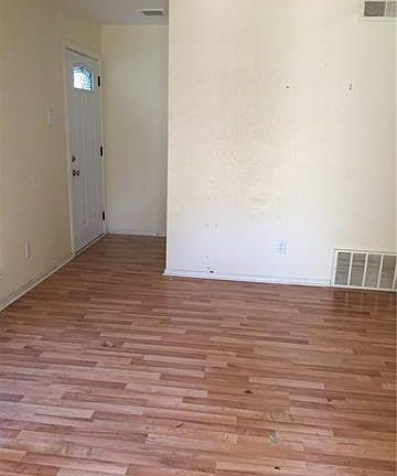 5th image of 8811 N Normandale St