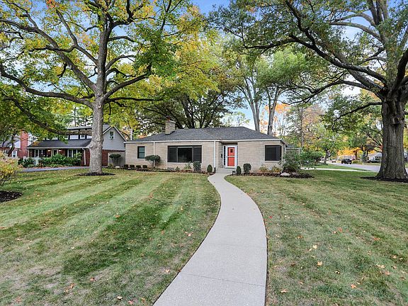2nd image of 1174 Ivy Ln