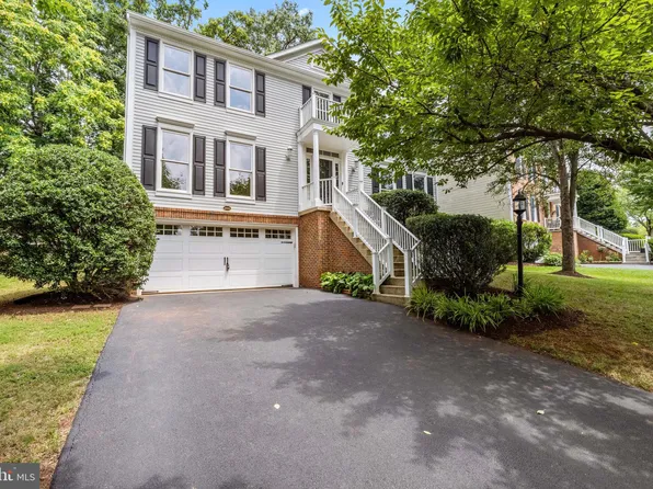 20644 Cutwater Pl, Sterling, VA 20165