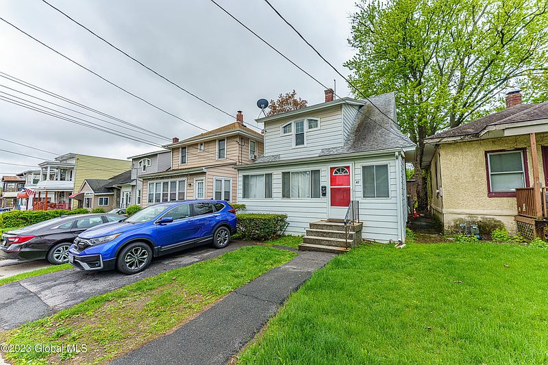 3rd image of 20 Lawn Avenue