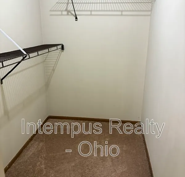 7465 Huntington Dr #5 — Photo 2
