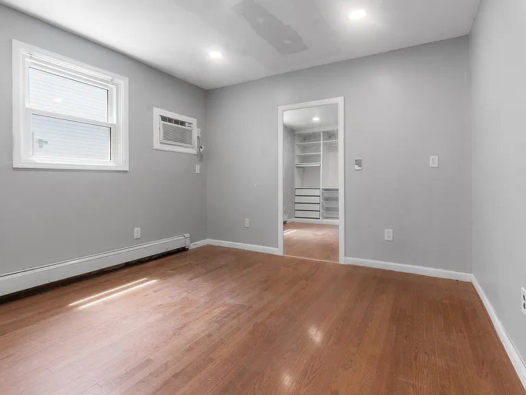 271 Cator Ave #1 — Photo 8