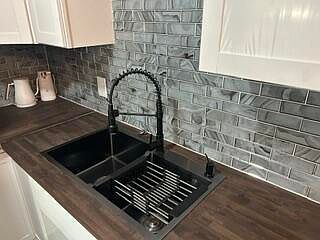 5th image of 1331 Essex Dr