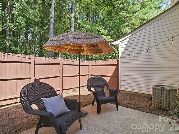 3rd image of 6766 Cypress Tree Ln