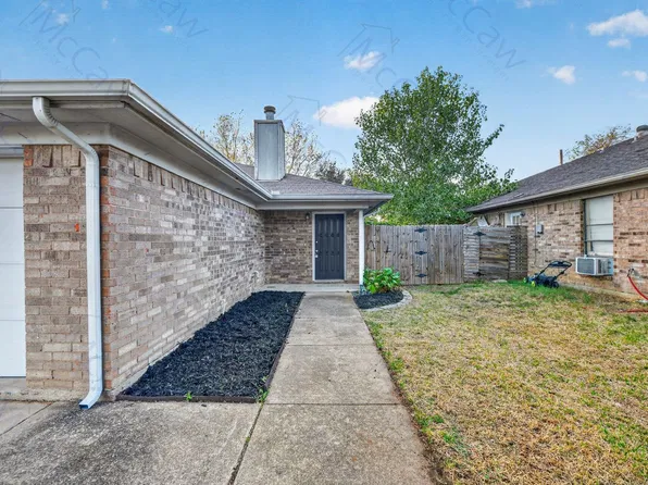 6319 Christy Ct, North Richland Hills, TX 76182