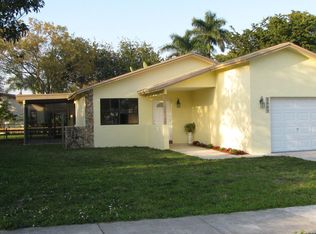 2667 Harding St, Hollywood, FL 33020