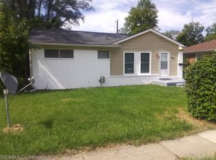 672 Nash Ave, Ypsilanti, MI 48198