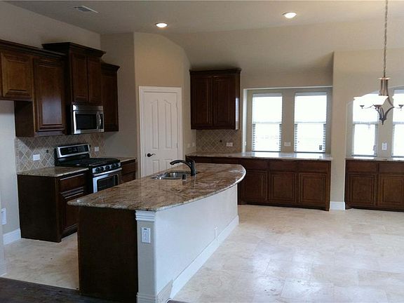 5th image of 2131 Lewis Canyon Dr