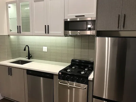 Rented by Zuz Realty | media 51