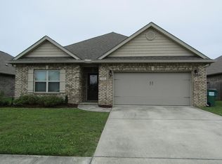 204 Sandy Dr, Ocean Springs, MS 39564