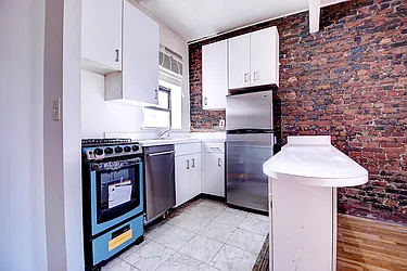 Rented by Urbane Brokerage