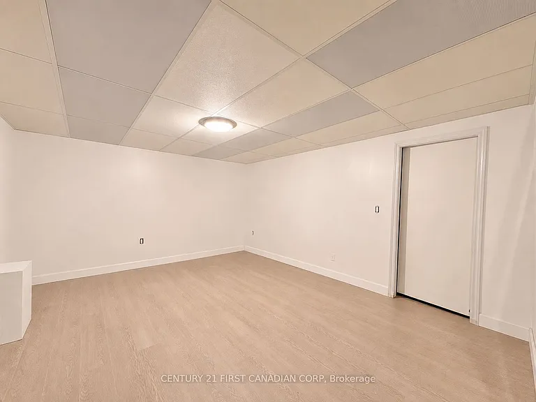 841 Jalna Blvd — Photo 19
