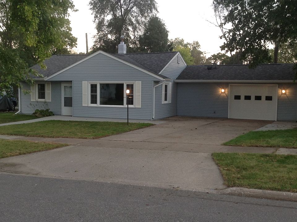1st image of 111 E 20th St #House