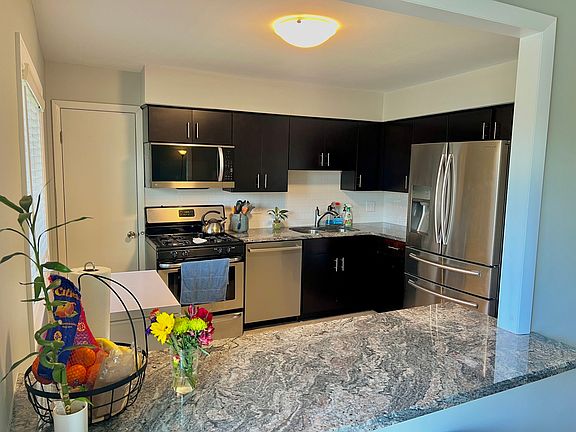 3rd image of 1500 Sandstone Dr APT 218