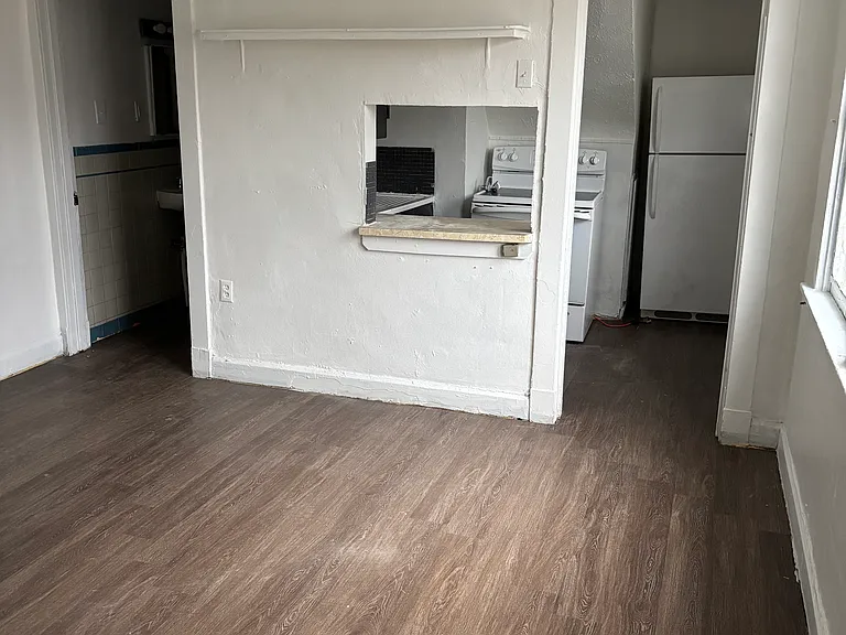 29 Oakwood Rd #2 — Photo 3