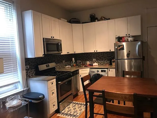 Building Photo - 847 N Winchester Ave #1R