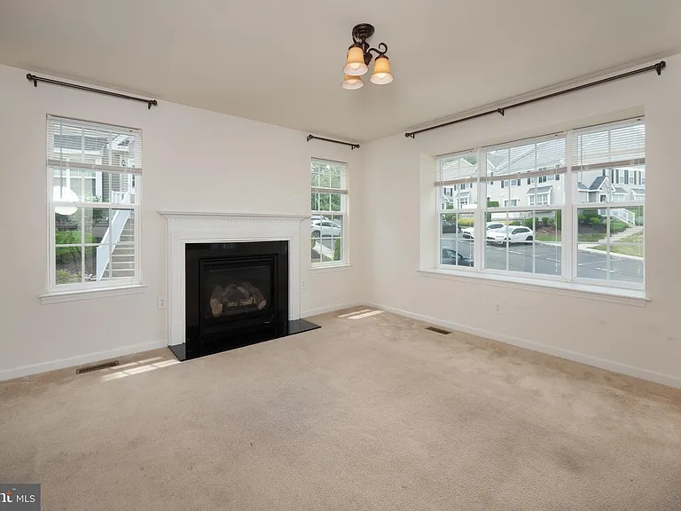 4165 Bunker Hill Dr N #N — Photo 6