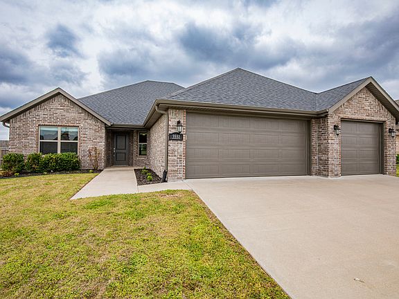2nd image of 3551 Butterfly Ave