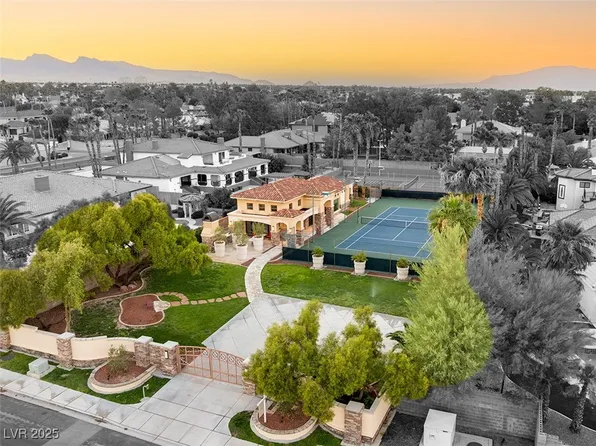 7636 Edna Ave, Las Vegas, NV 89117