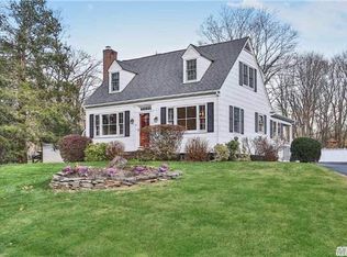 19 Main St, East Setauket, NY 11733