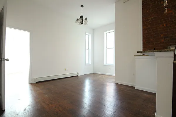 Rented by Rental Solutions Inc | media 32