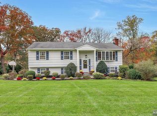 536 Jackson Ave, Township Of Washington, NJ 07676