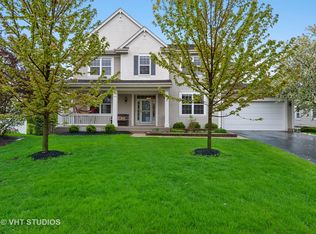 317 Inverness Dr, Cary, IL 60013