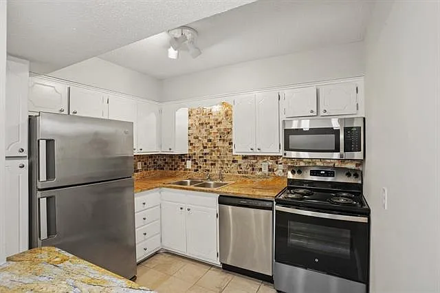 2700 Whitney Pl #830 — Photo 9