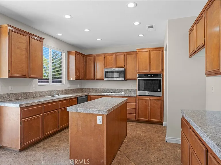 29712 Mesa Verde Cir — Photo 16