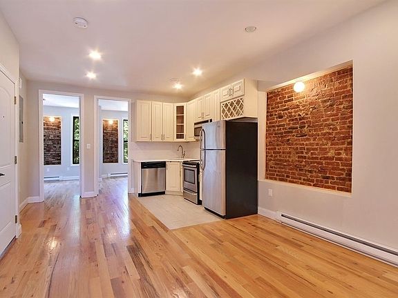2nd image of 1277 Herkimer St #2