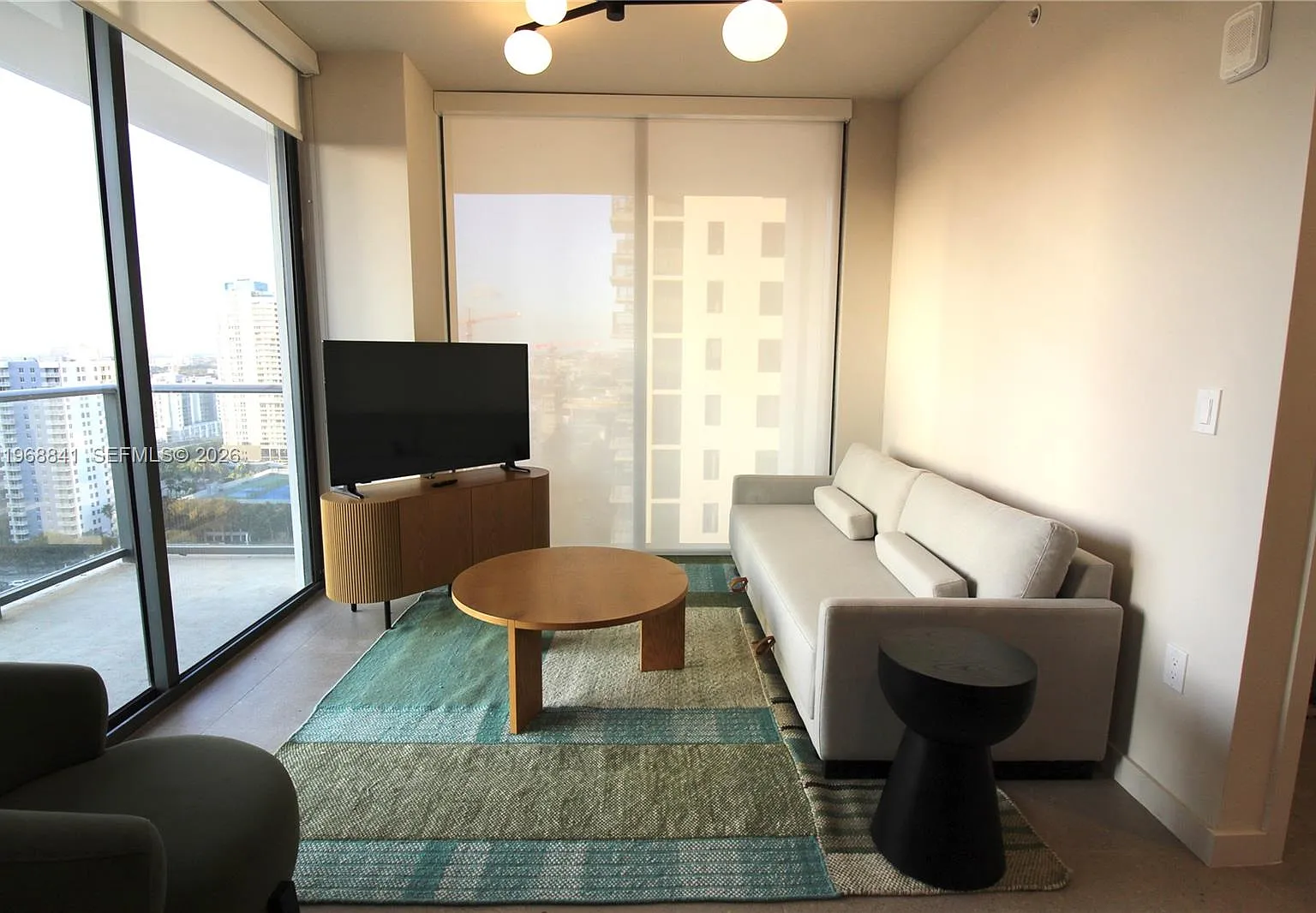 2 bed, 2.0 bath, $5,475 — Photo 3
