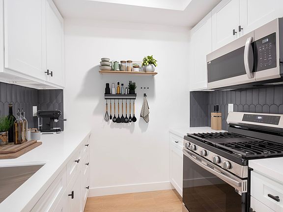 4th image of 1616 N Serrano Ave APT 202