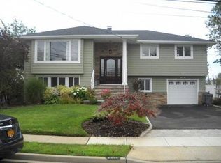 2456 Cove Ct, Bellmore, NY 11710
