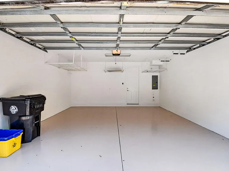2502 N Dixie Hwy #32 — Photo 4