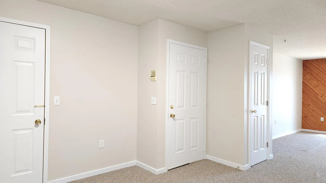 2 bed, 812 sqft, $2,050 — Photo 4