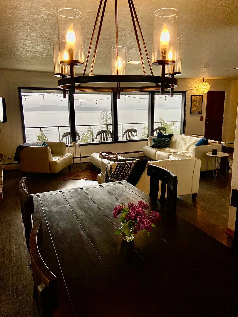 Fisherman's Lookout- Fully Furnished with garage only October 1st - May 31st — Photo 4