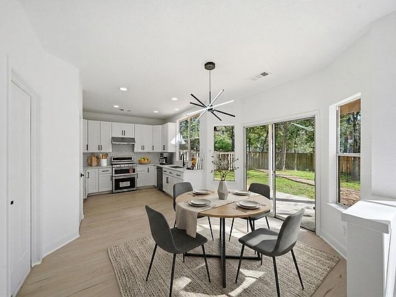 2nd image of 82 N Apple Springs Cir
