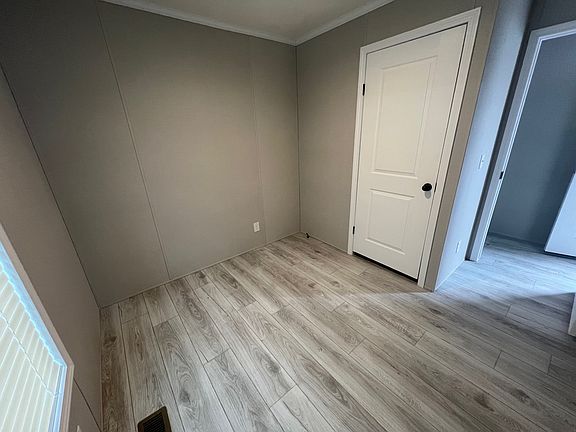 3rd image of 7739 Kirkwood #75