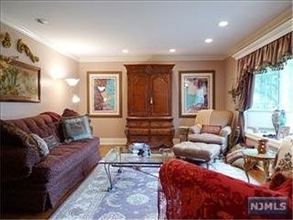 2nd image of 580 Thurnau Dr