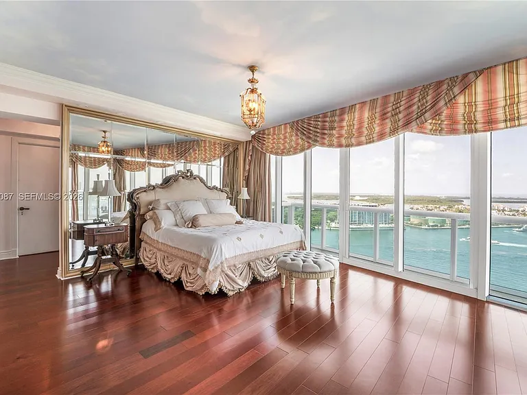 1000 S Pointe Dr #2501 — Photo 16