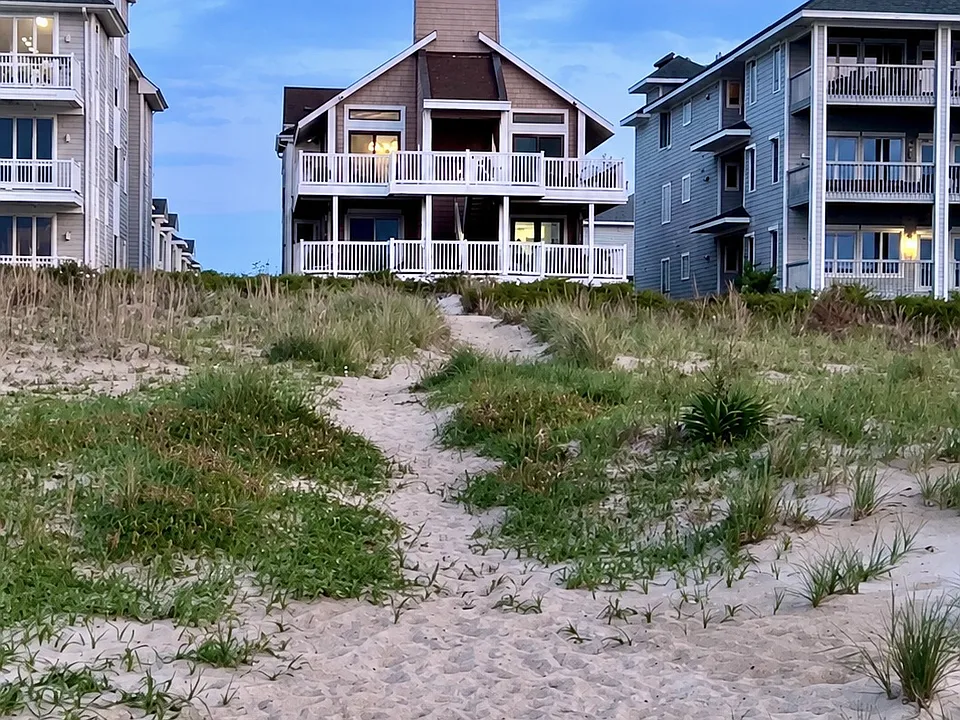 2319 Beach Castle Ln