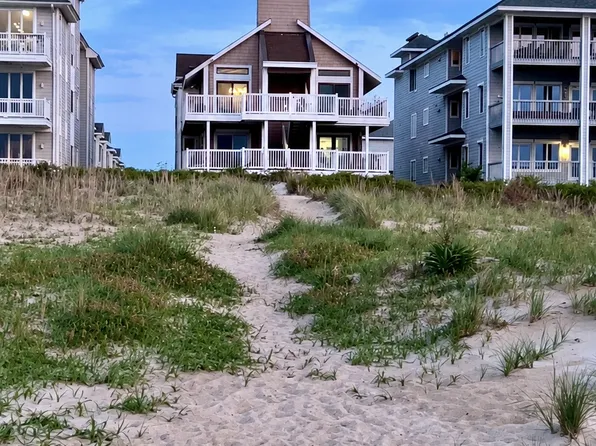 2319 Beach Castle Ln, Virginia Beach, VA 23451