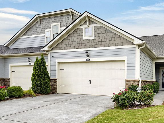 2nd image of 1026 Carraway Ln